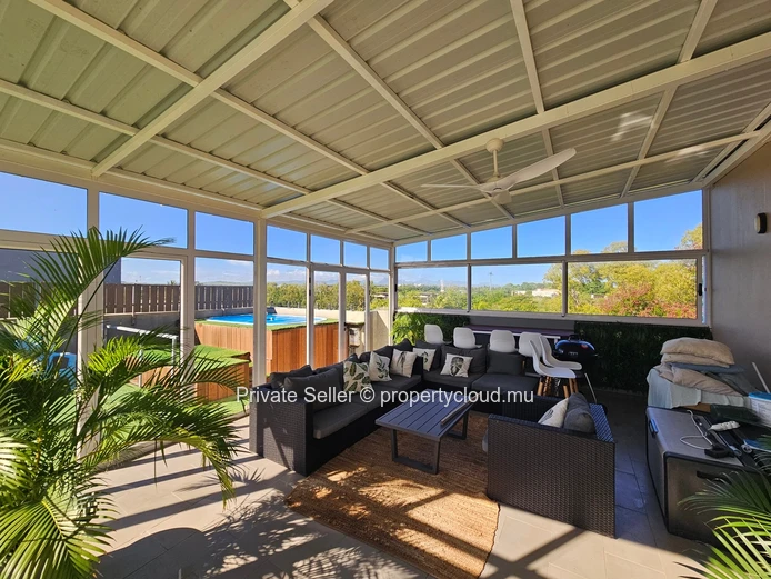 Penthouse 3 Chambres avec rooftop et piscine